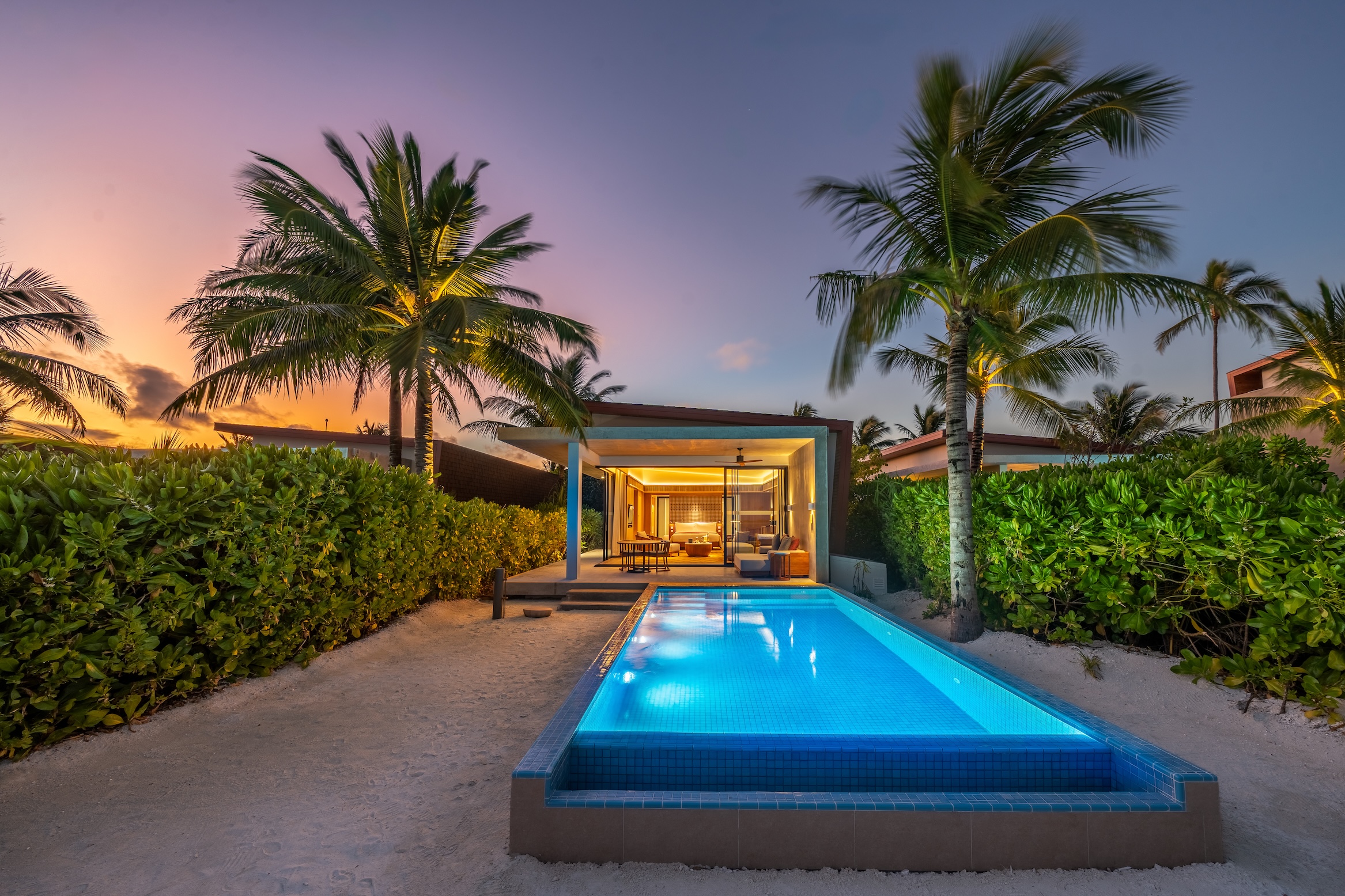 Sunset Beach Villa with Private Pool Evening View - Kuda Villingili